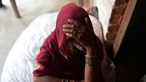 Mulher indiana morre após ser violada com uma barra de ferro 