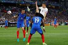 07-07-2016_20_24_01 x14 Darren Staples.JPG