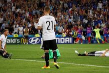 07-07-2016_21_51_00 x26 Darren Staples.JPG