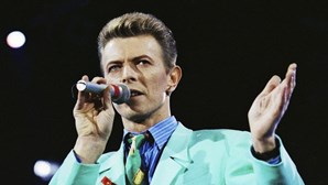 Coleção de arte de David Bowie vai a leilão