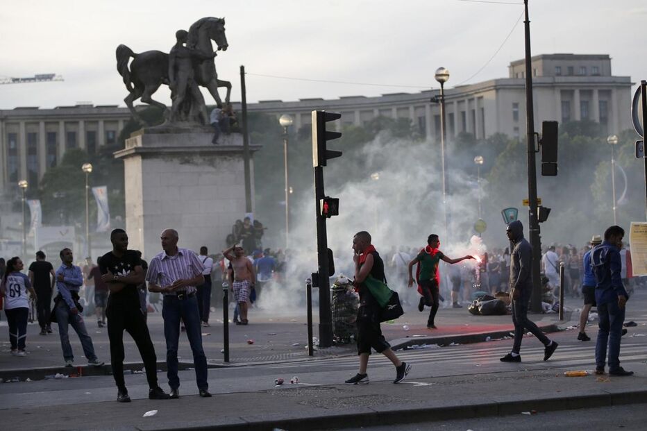 paris, gás lacrimogéneo