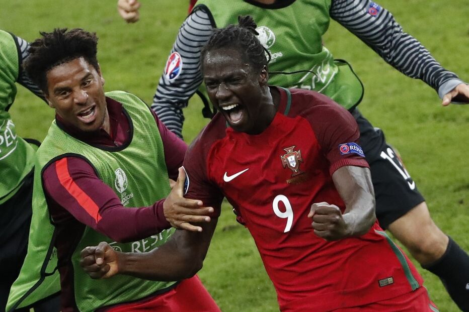 10-07-2016_22_32_03 2016-07-10T212818Z_489115018_LR1EC7A1NJR9A_RTRMADP_3_SOCCER-EURO-POR-FRA.JPG