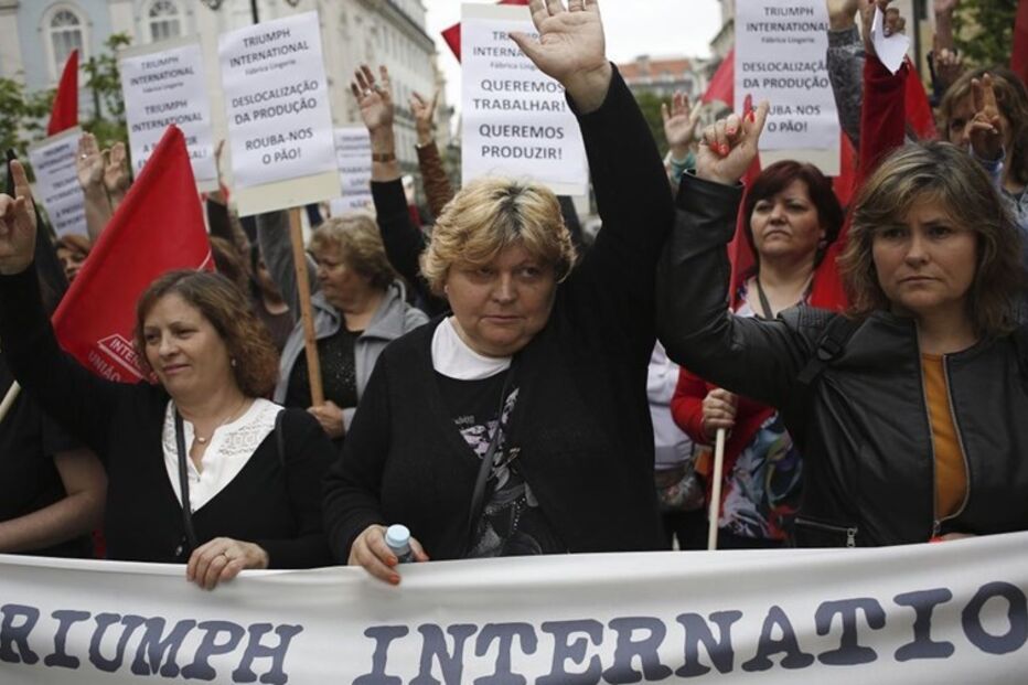 Triumph, Sacavém, Triunfo Internacional, política