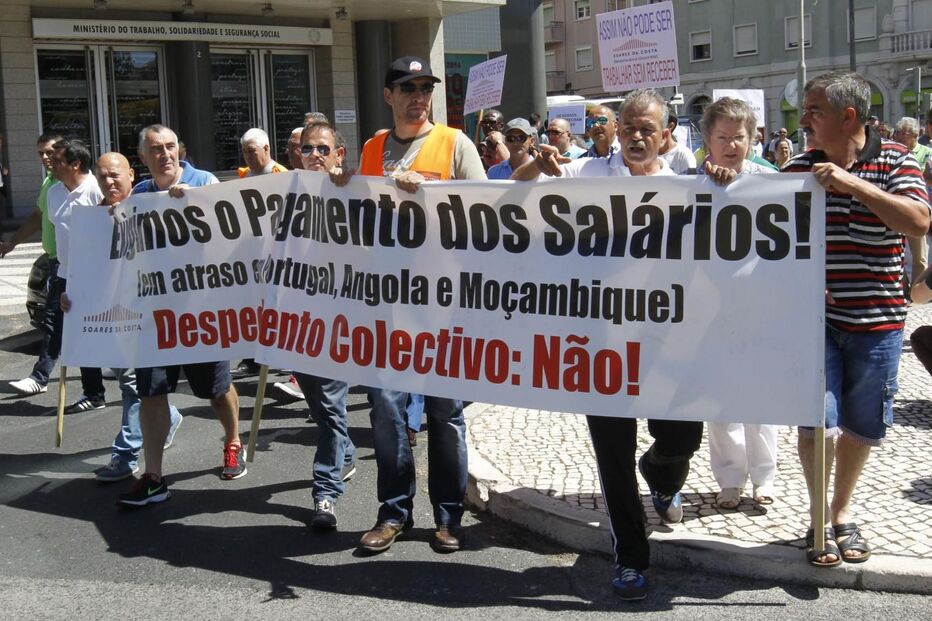 Soares da Costa, trabalhadores, protesto, economia, negócios e finanças, PSP