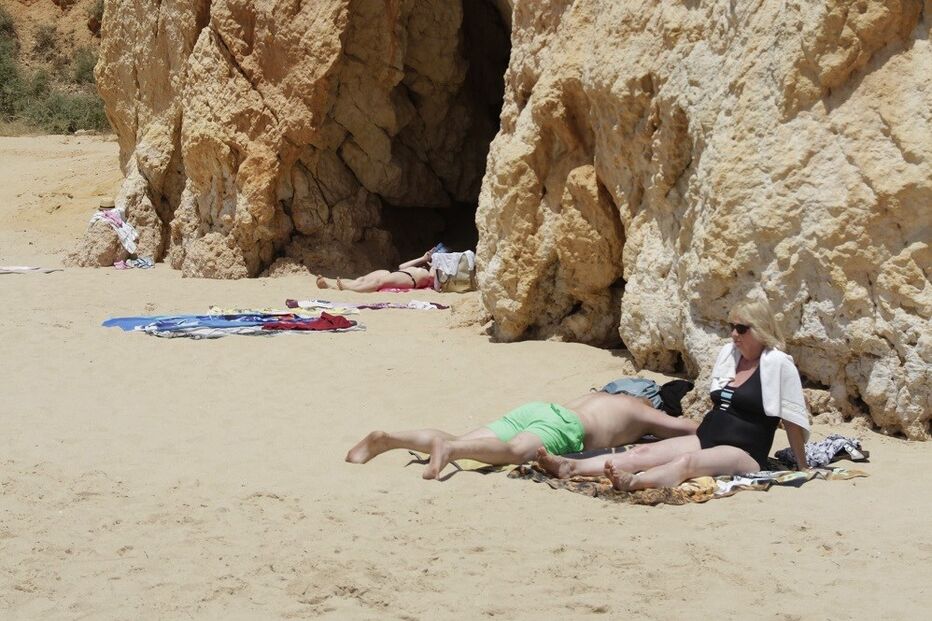 praias, arribas, algarve, perigo, verão, calor, derrocadas, areia