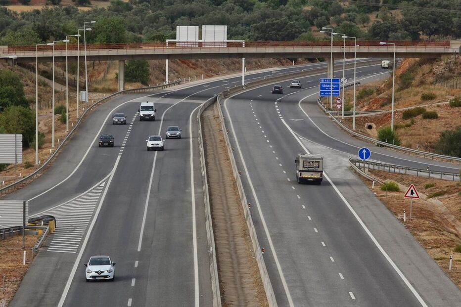 Comissão de Utentes da Via do Infante, Governo, A22, autoridades locais