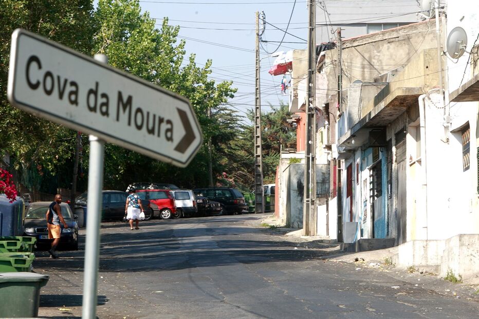 Bombeiros da Amadora, Hospital de Santa Maria, Comando Metropolitano da PSP, Ministério Público, crime, fuga