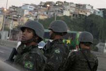 brasil, complexo da maré