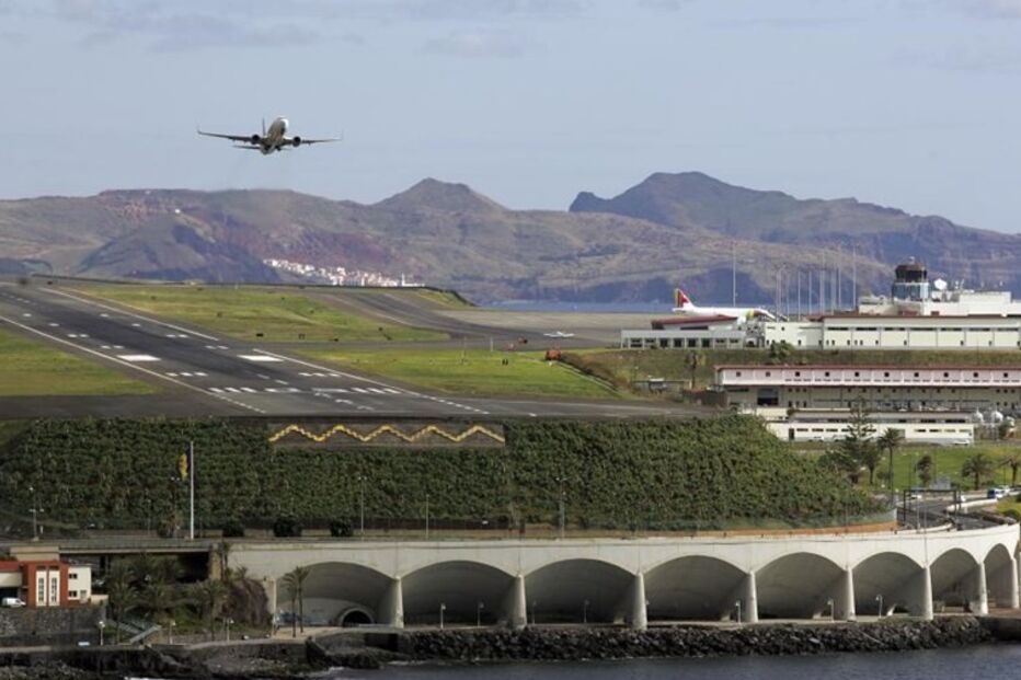 Aeroporto Internacional da Madeira, Santa Cruz, Lisboa, Porto Santo, TAP, Viena, ANA, Aeroportos, Portugal, Madeira, Sata, aviação, transportes