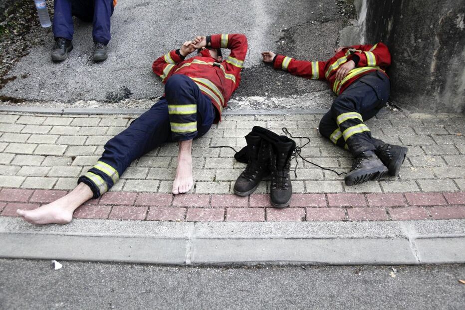 bombeiros, cansaço, incêndios, fogo, portugal a arder