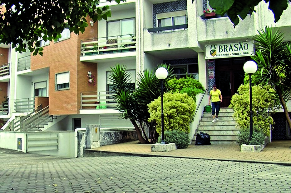 Pizzaria Brasão, Barra, Ílhavo, Aníbal Araújo, Ministério Público, Renault, crime, Metralha
