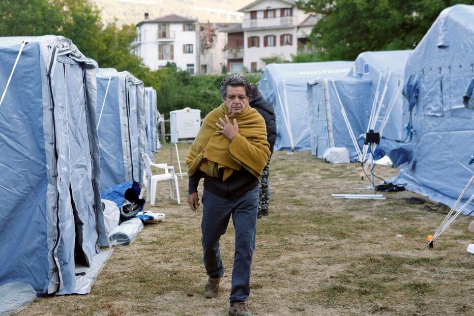 sismo, itália, terramoto, destruição, mortos, feridos, escombros, desalojados