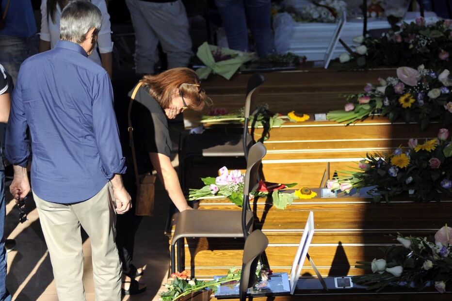 Itália, Ascoli Piceno, acidentes e desastres, questões sociais, sismo