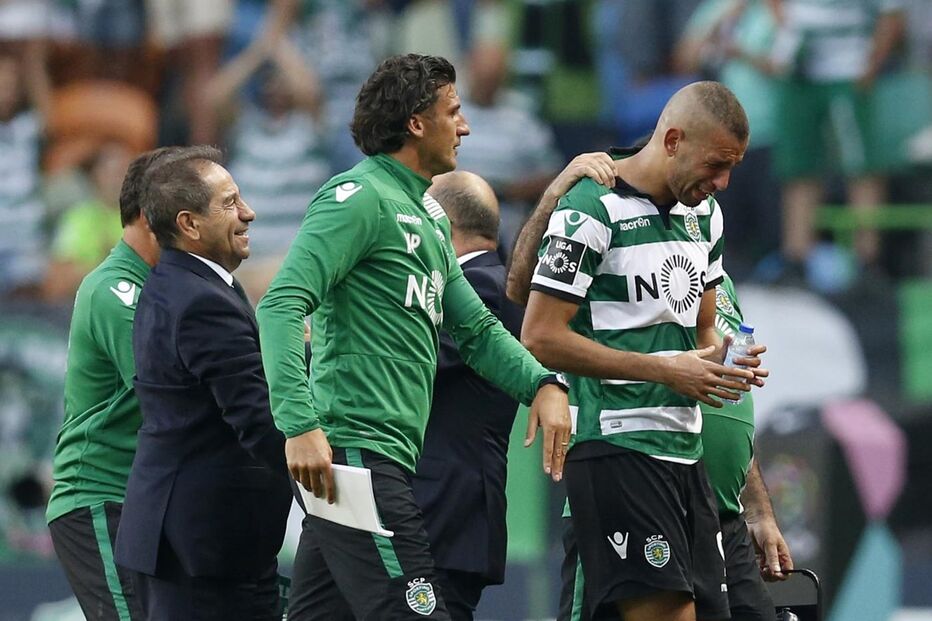 Sporting, Islam Slimani, choro, desporto, futebol