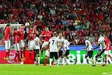 Benfica, Liga dos Campeões, Talisca, Gonçalo Guedes, Rui Vitória, Salvio, André Horta, Marcelo, Ederson, Aboubakar, Quaresma, futebol