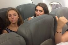 mancehster voo, passageiras, expulsas, ibiza