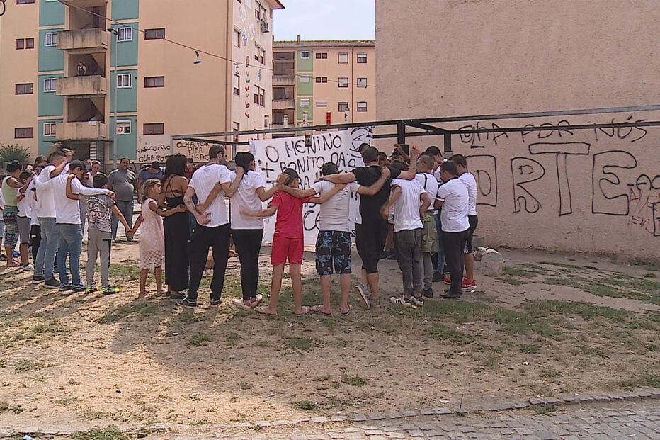 Amigos homenageiam jovem de 16 anos morto após assalto