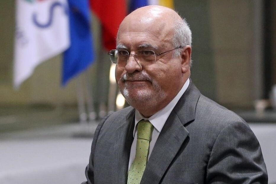 Capoulas Santos, Portugal, apoio, produtores de leite, agricultura e pescas, agricultura, economia, negócios e finanças