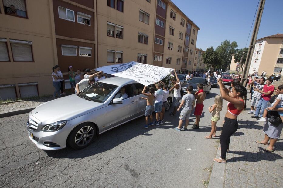 PSP, André Gomes, Pika, funeral, bairro do Cerco, jovem, morte, PSP