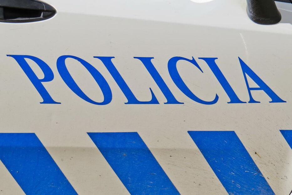 Polícia de Segurança Pública, Açores, Tribunal de Santa Cruz das Flores, crime, lei e justiça, dependência