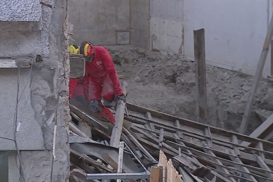 derrocada, feridos, farmácia, escombros, vítimas
