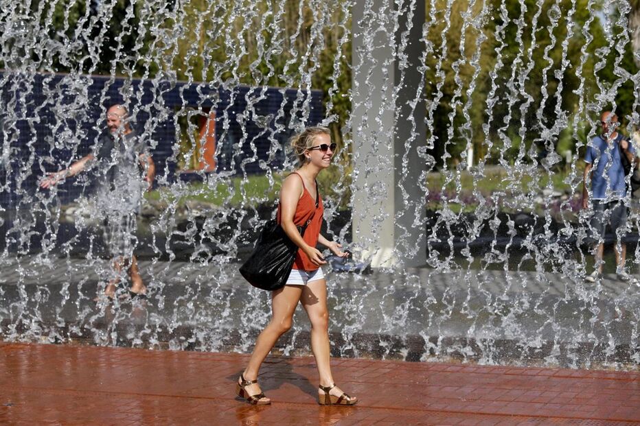 Temperaturas, sol, calor, água, protetor solar, fruta, óculos, meteorologia