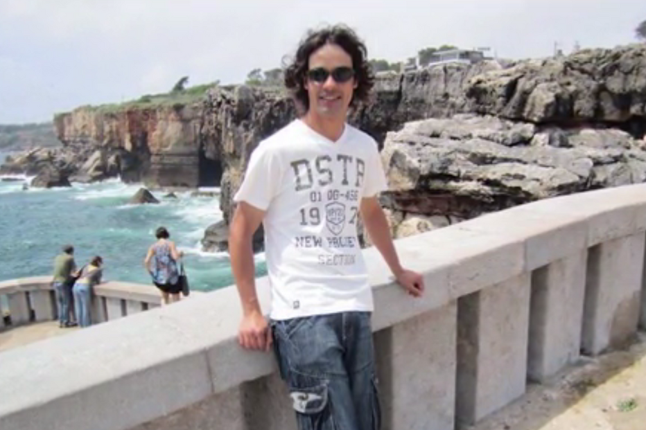 Telemóvel prende triplo homicida