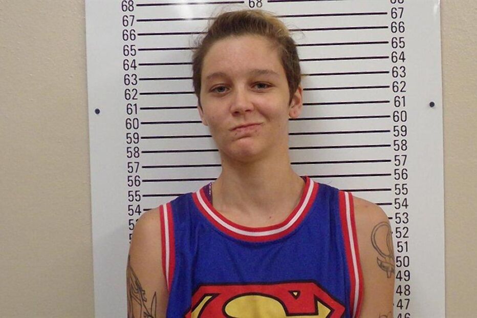 08-09-2016_18_38_36 incest8n-2-web.jpg