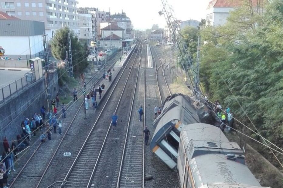 O Porriño, Pontevedra, Galiza, Espanha, Vigo, Porto, descarrilamento, comboio, acidente	