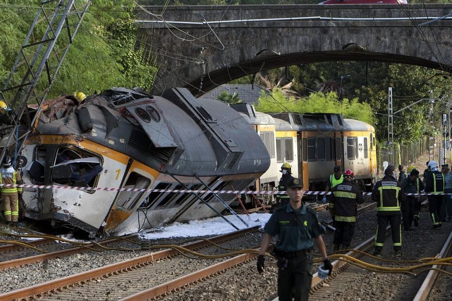 O Porriño, Pontevedra, Galiza, Espanha, Vigo, Porto, descarrilamento, comboio, acidente	