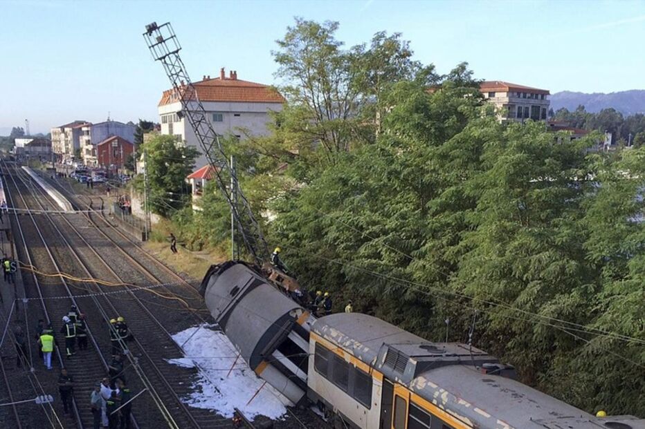 O Porriño, Pontevedra, Galiza, Espanha, Vigo, Porto, descarrilamento, comboio, acidente	