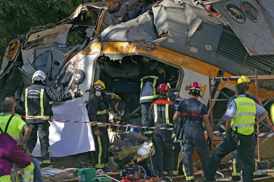 espanha, acidente, comboio, o porrino, vigo, porto, descarrilamento