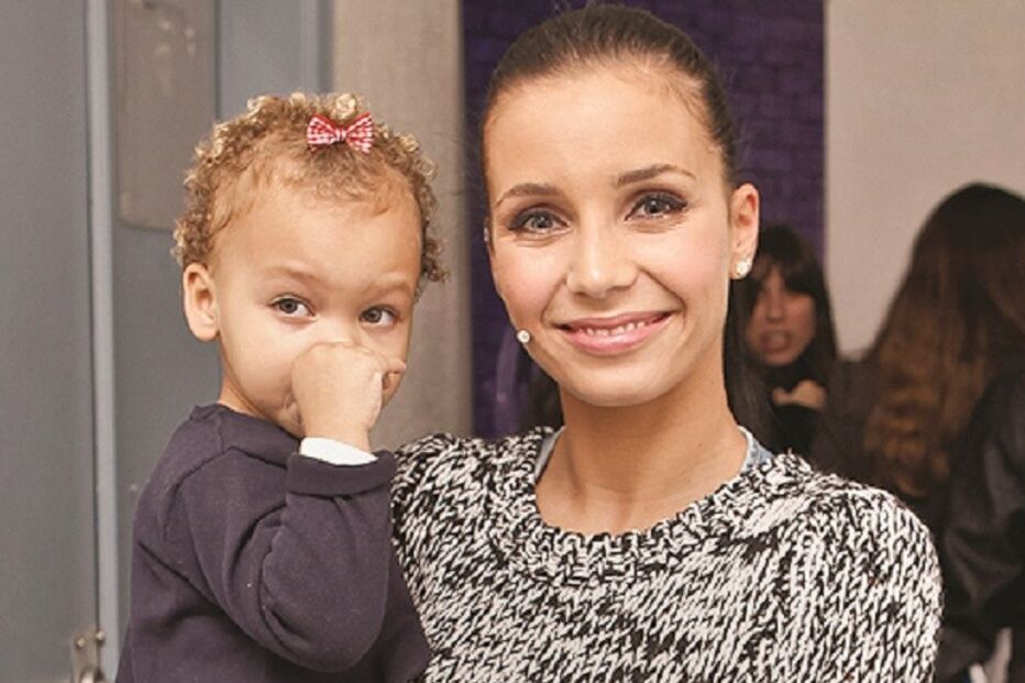 Luciana Abreu, Algarve, filha, pneunomia, processo