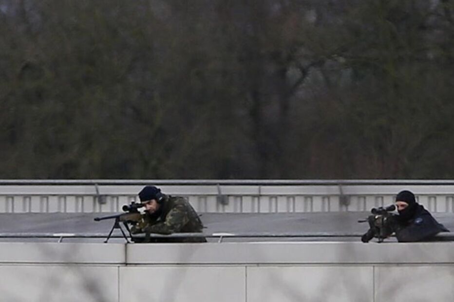 Bruxelas, Oussama Atar, Europa, Zaventem, Khalid El Bakraoui, Yassine Atar, Jawad Benhattal, Moustapha Benhattal, Bélgica, Iraque, fronteira, Síria, Abu Bakr, França, Najim Laachraoui, Ibrahim El-Bakraoui, Salah Abddeslam, Paris, distúrbios, guerras e conflitos, terrorismo, crime, lei e justiça, política, daesh