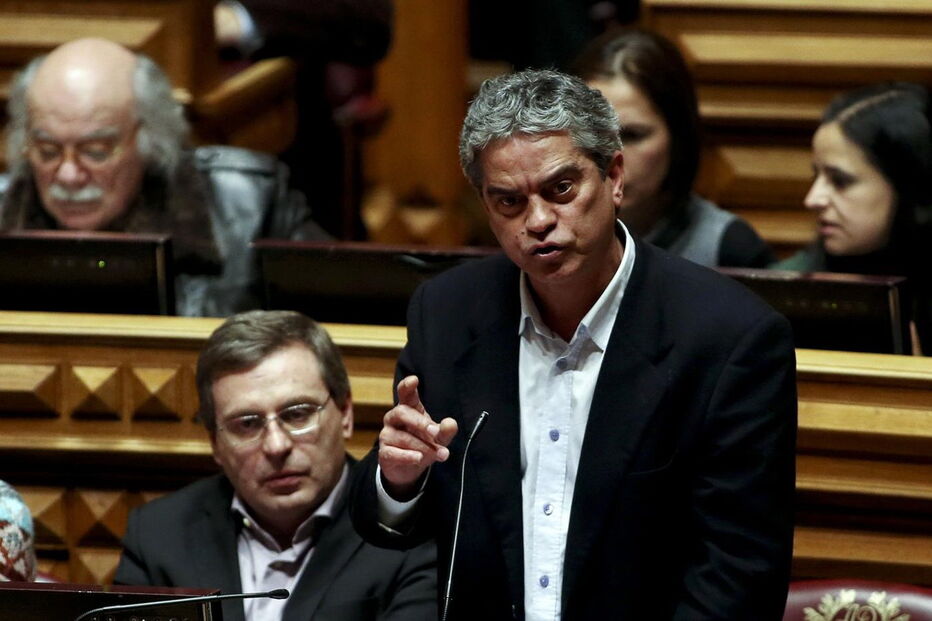 deputado do Partido Ecologista, Os Verdes, PEV, José Luís Ferreira, Instituto Nacional de Estatística, INE, Governo, PSD, CDS, Produto Interno Bruto, Unidade Técnica de Apoio Orçamental, UTAO, economia, negócios e finanças, política, partidos e movimentos