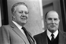 19-10-2016_17_45_33 1986 - Soares Mitterrand frança Eliseu Pascal George EPA.jpg
