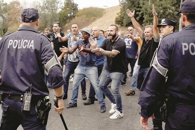 agressor, taxistas, claque, manifestação, protestos, Hugo Caturna, No Name Boys