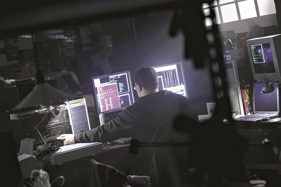 televisão, tv, cabo, prisão, crime, ilegal, piratear