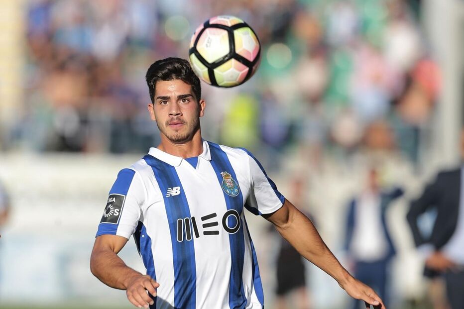 André Silva, FC Porto, Atlético Madrid, Antoine Griezmann, Enrique Cerezo, Diogo Jota, Óliver Torres, desporto, futebol