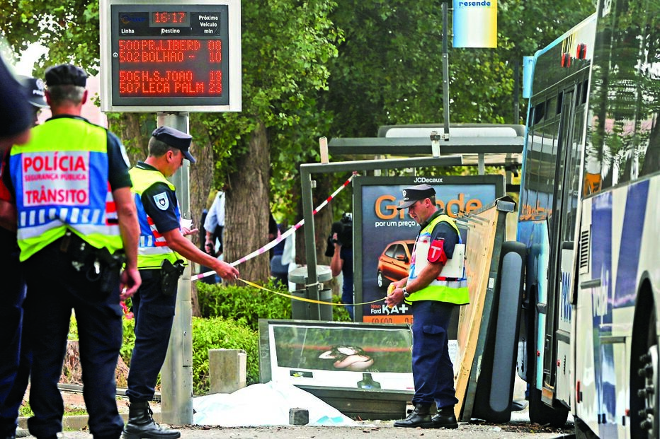 acidente, resende, autocarro