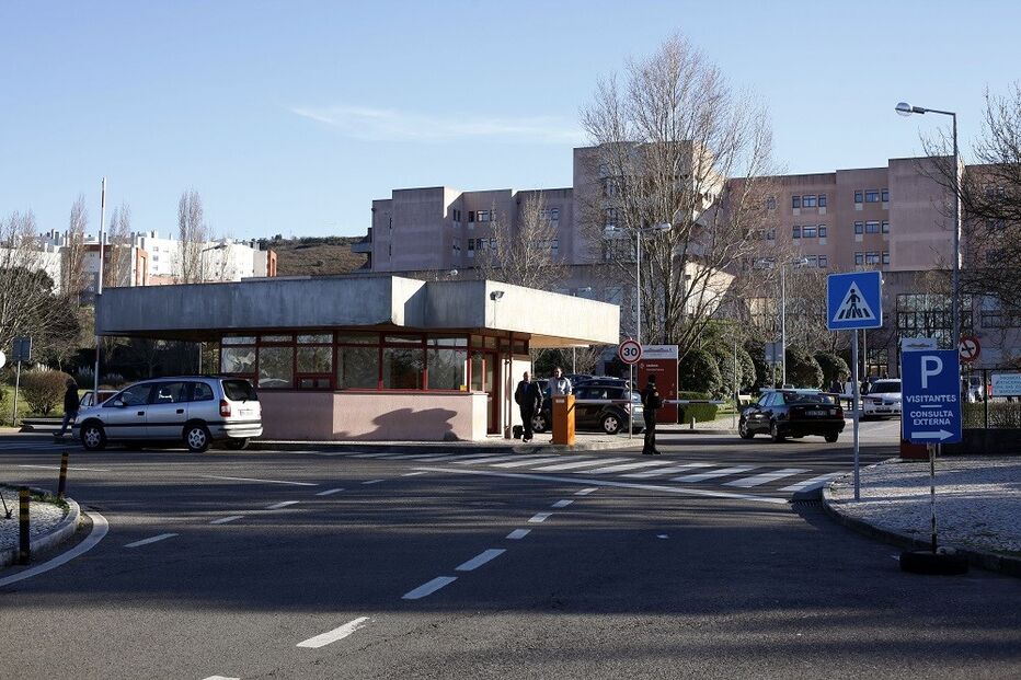 diretoras, obstetrícia, amadora-sintra, médicas, horas extraordinárias, governo, pagamento, Hospital Dr. Fernando da Fonseca 