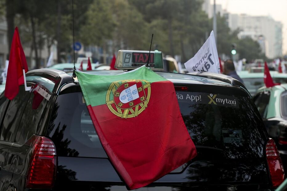 Lisboa, megaprotesto, manifestação, taxistas, uber