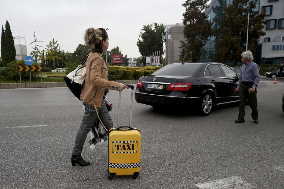 Lisboa, megaprotesto, manifestação, taxistas, uber