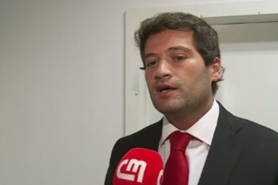 10-10-2016_20_53_00 André Ventura.png