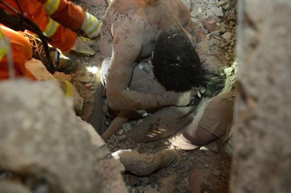 Zhengzhou Evening News, Wu Ningxi, Chongqing, China, agência Xinhua, Wenzhou, questões sociais