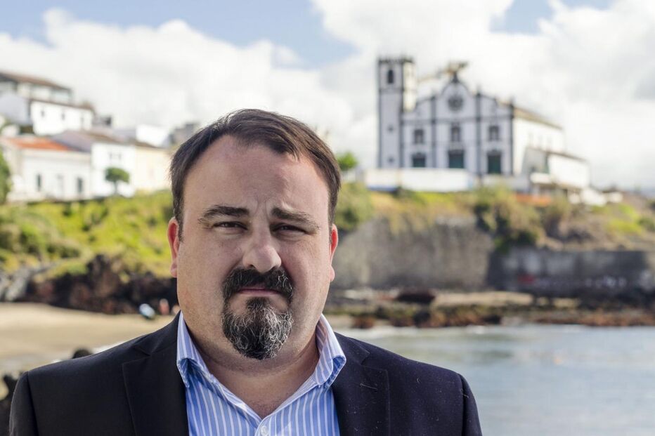 Paulo Estêvão, Açores, Corvo, política, parlamento, eleições, partidos e movimentos