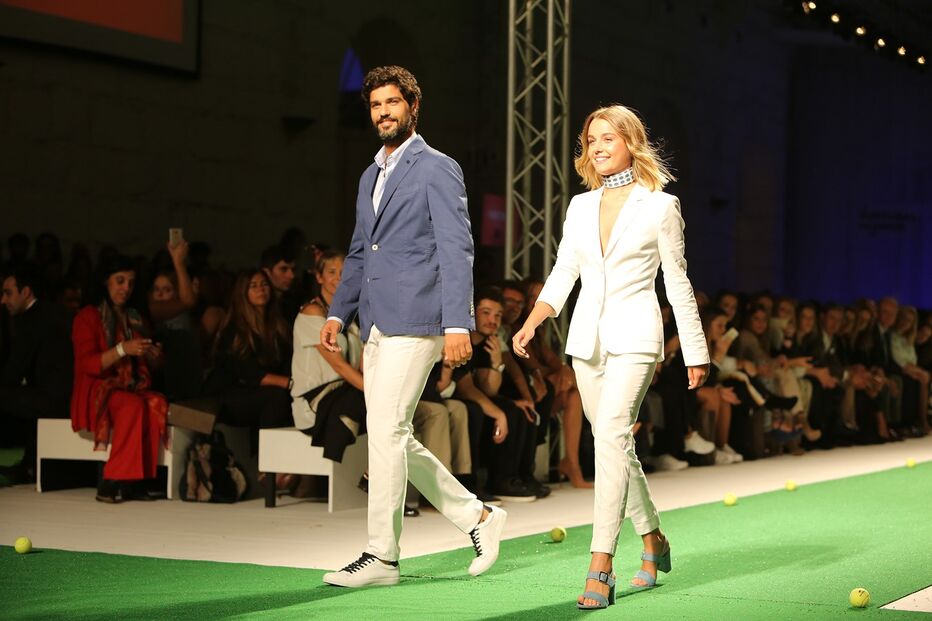 Kelly Bailey, Bruno Cabrerizo