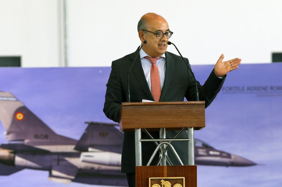 ministro da Defesa, revisão, submarinos, Tridente, Arpão, Azeredo Lopes, Thyssenkrupp Marine Systems GmbH, TKMS, política, defesa