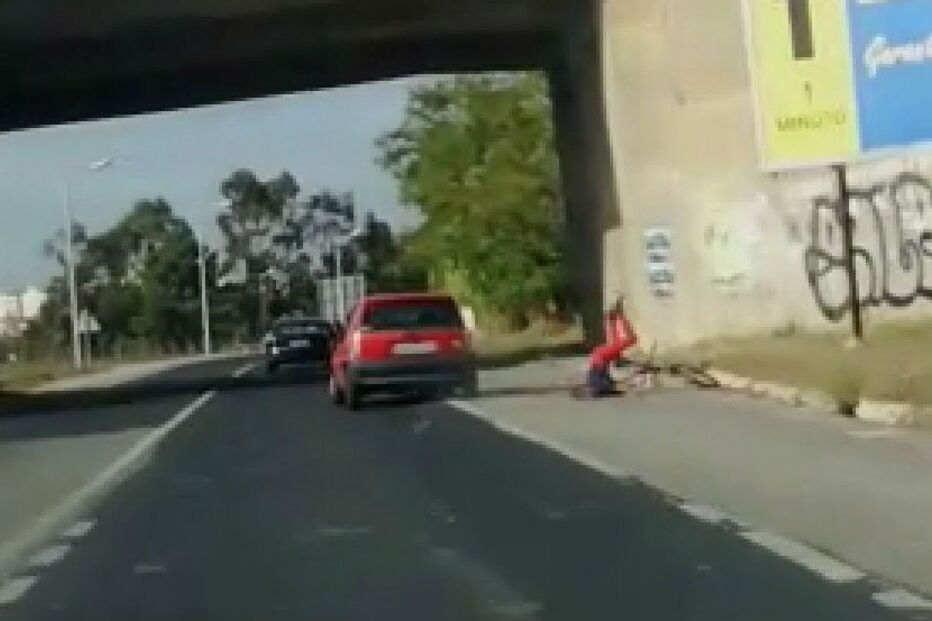 18-10-2016_17_00_50 Still1018_00000.jpg