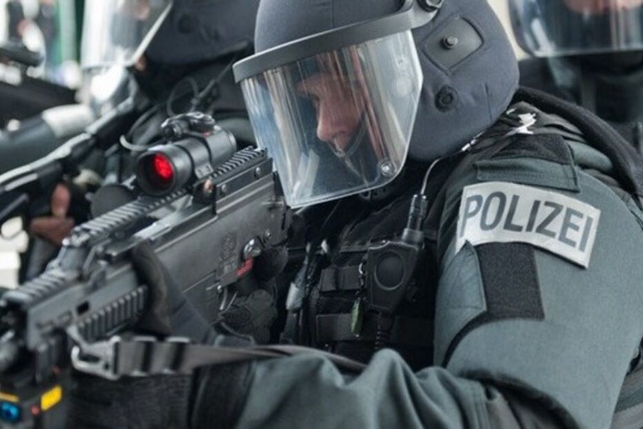 Alemanha, polícias, suspeito, direita, neo-nazi